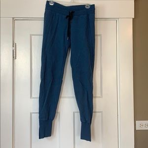 Lululemon joggers